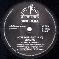 The music release of Sinergia, Love Me Right