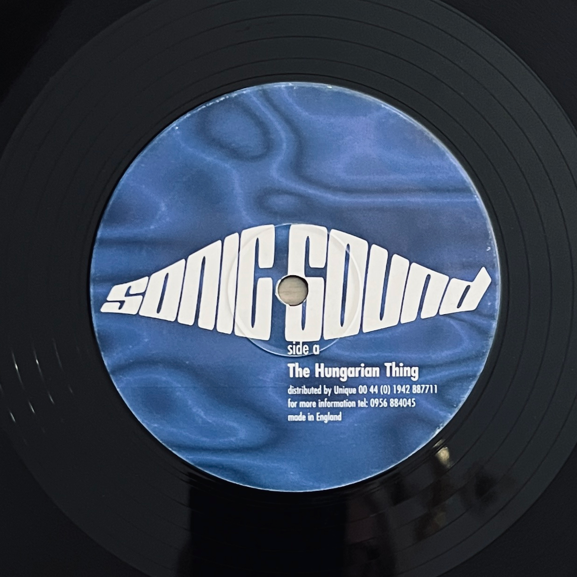 Sonic Sound - The Hungarian Thing / Age Of Wonder (1999)